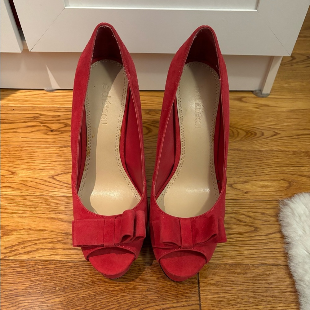 Cute heels with bow